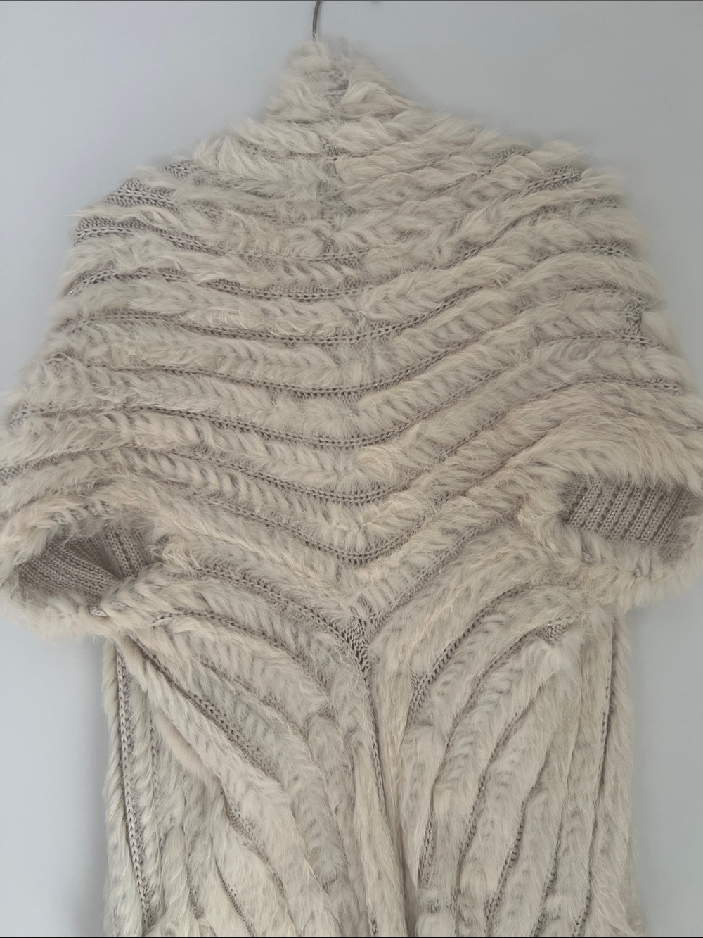 Knit Rabbit Fur Vest - Picture 6 of 6